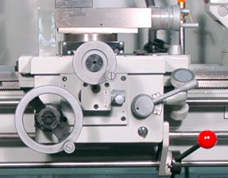Machine may be shown with optional accessories