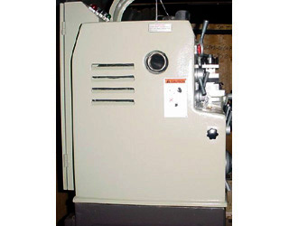 Machine may be shown with optional accessories