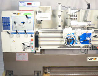 Machine may be shown with optional accessories